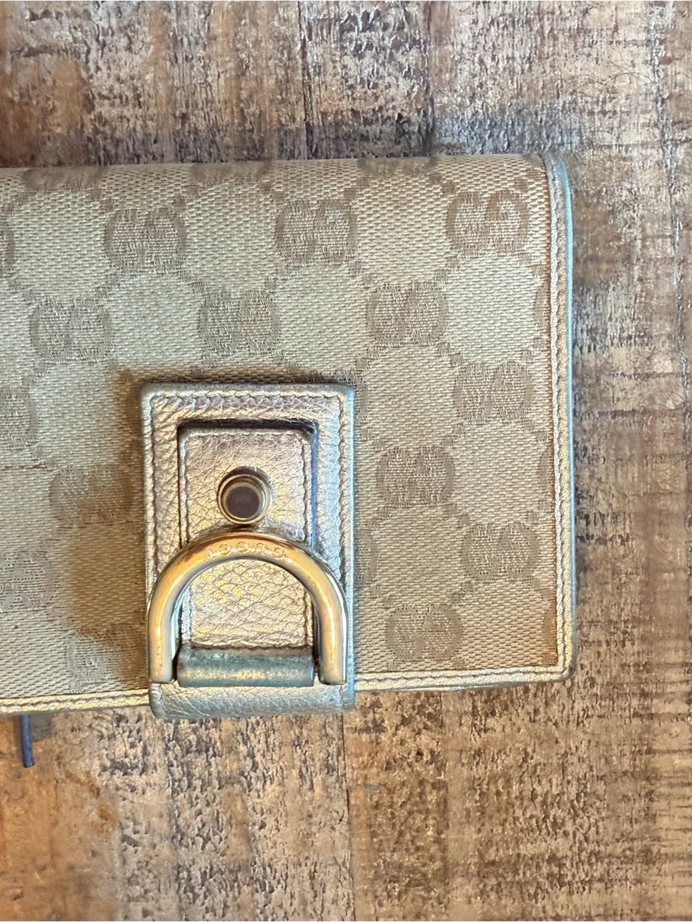 Gucci Brown Box with Gold Logo - Picture 3 of 7